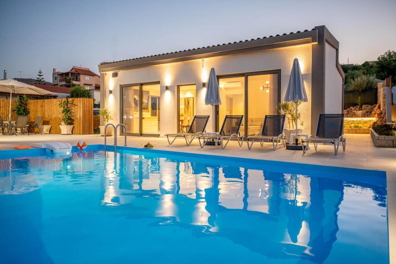 Halaro Villa Gerani  Bagian luar foto